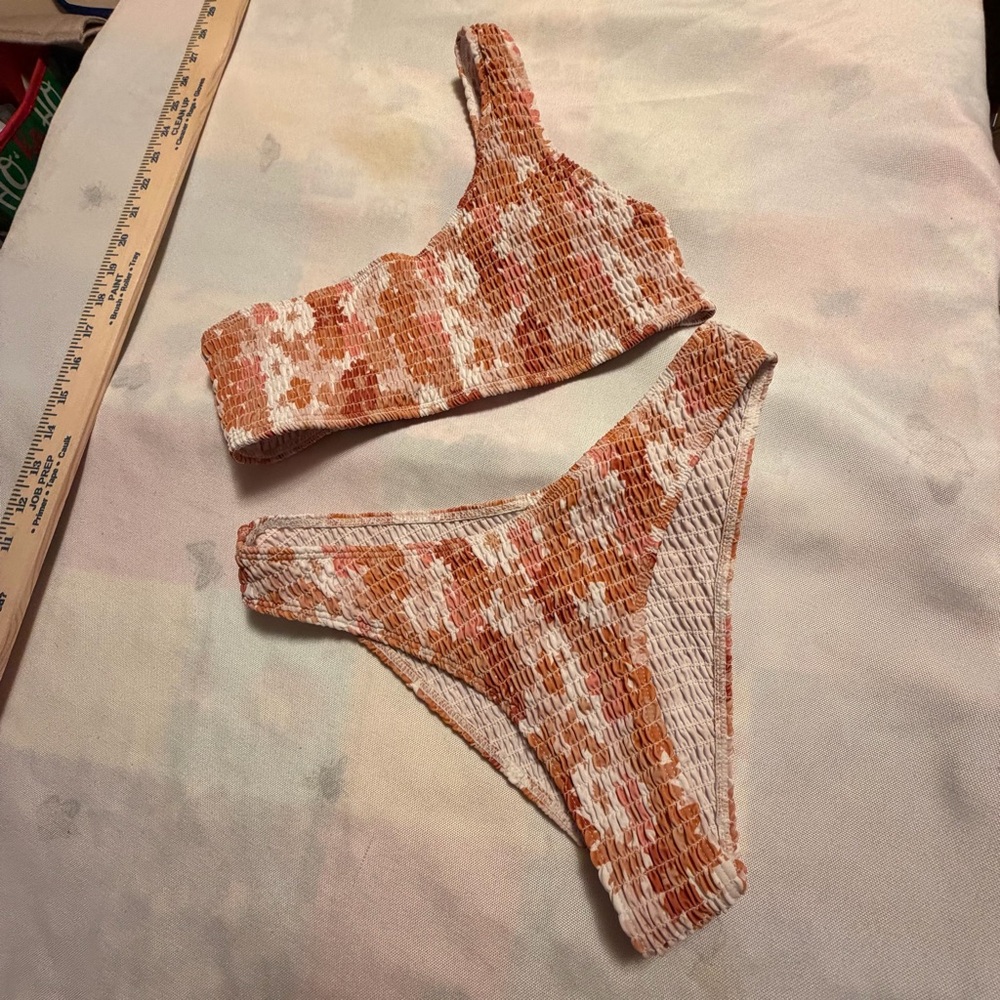 Textured One-Shoulder Bikini Set in Orange and‎ White